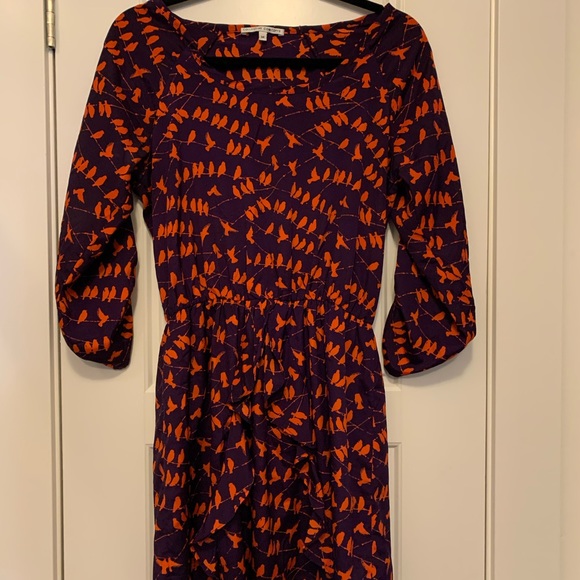 Unique purple dress with reddish orange birds. - Picture 2 of 7